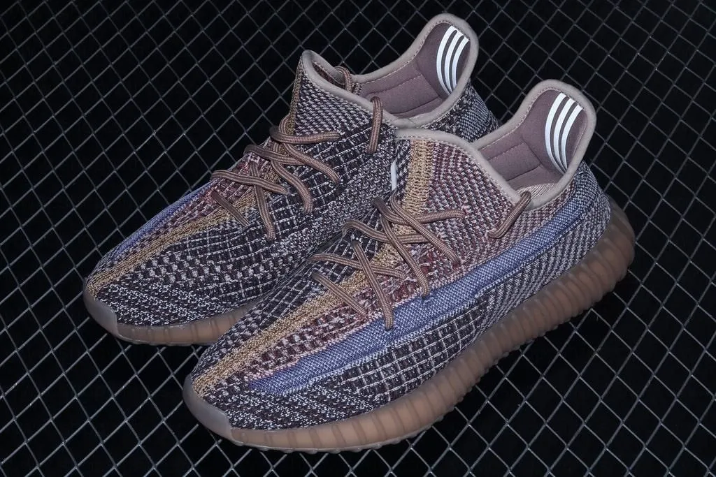 adidasOriginals YEEZY Boost 350 V2 - Fade