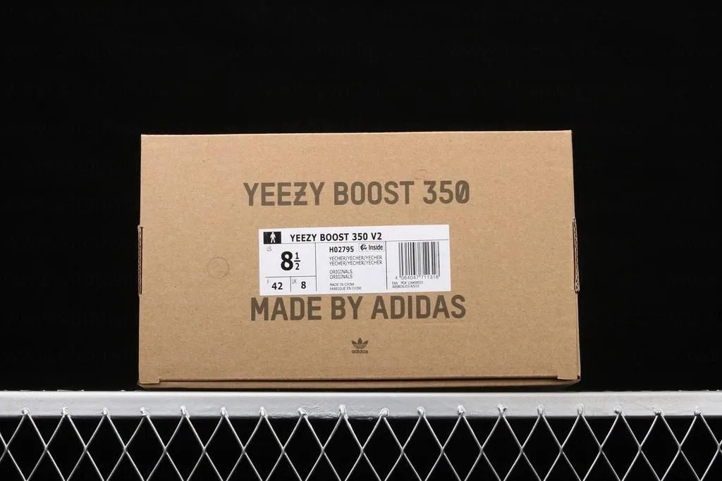 adidasOriginals YEEZY Boost 350 V2 - Fade
