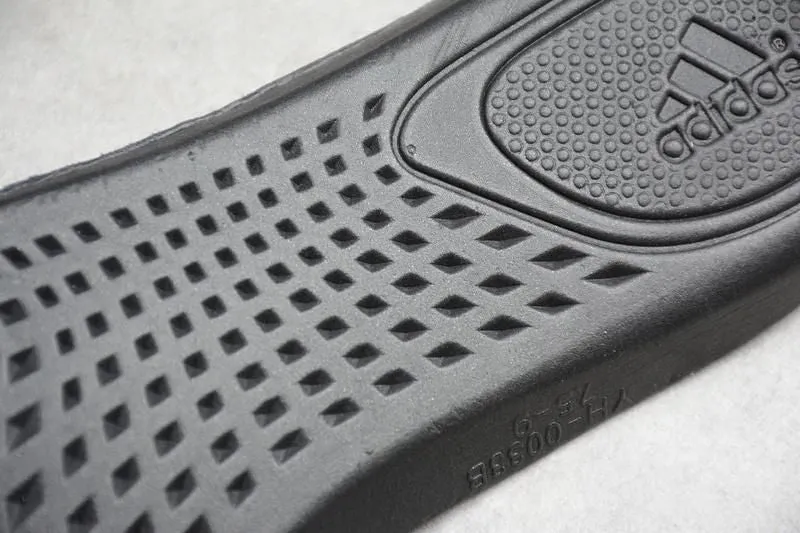 adidasOriginals YEEZY Boost 380 - Black