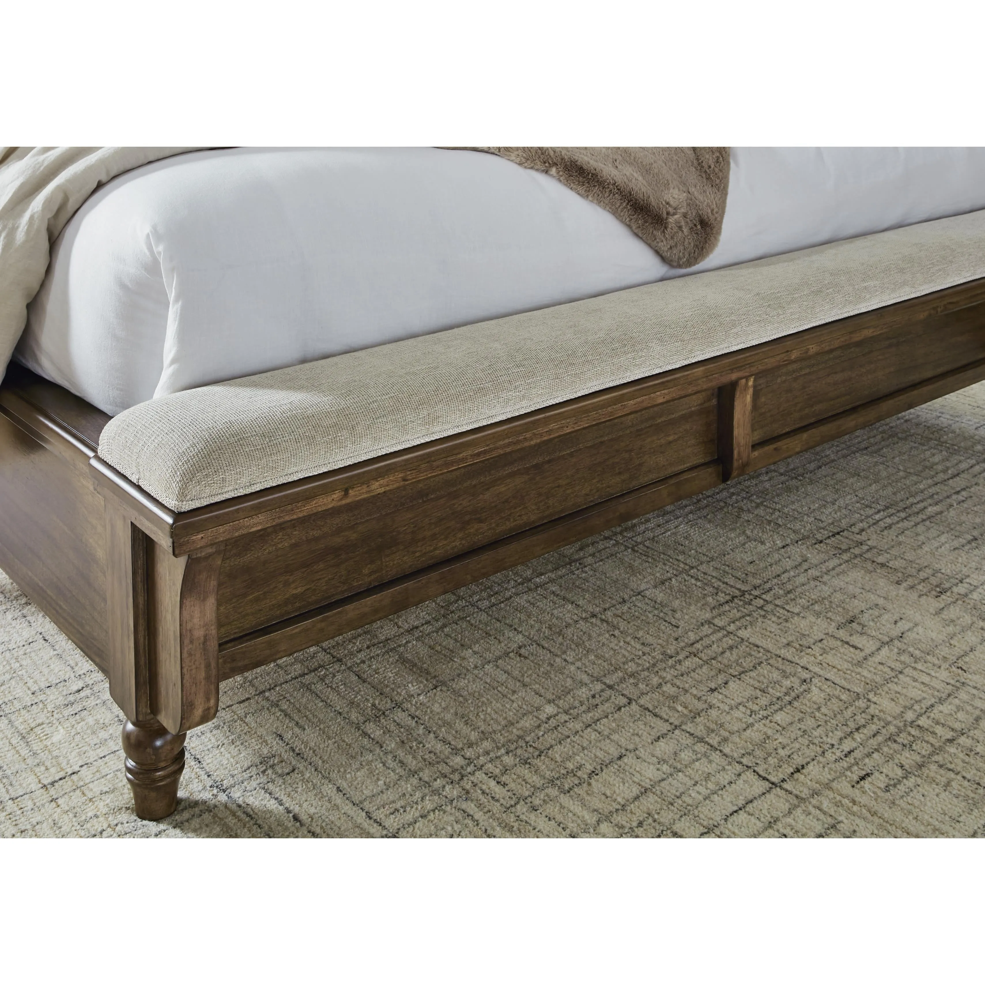Benchcraft Sturlayne B787B2 Queen Upholstered Panel Bed