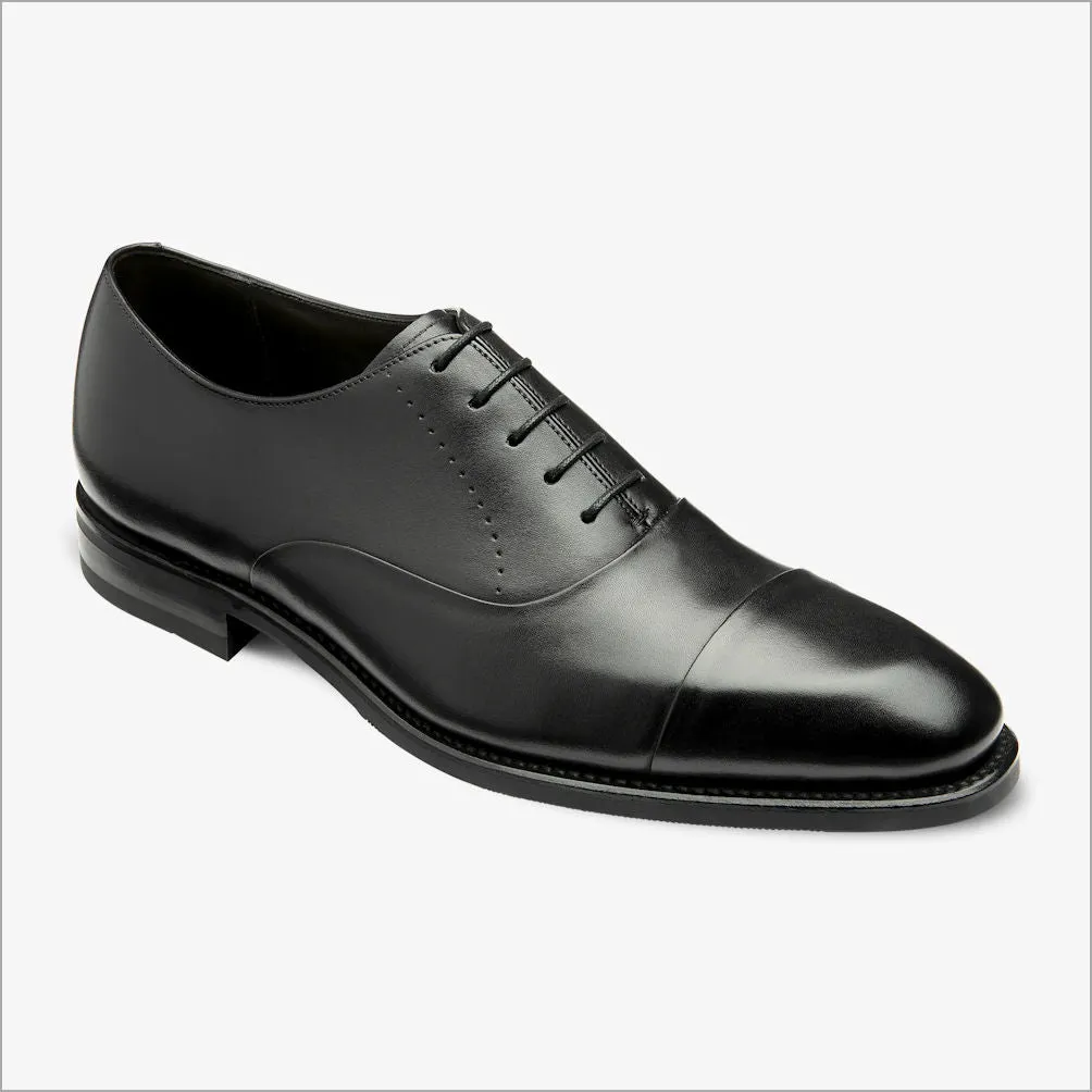 Loake phoenix Black Leather toe-cap@