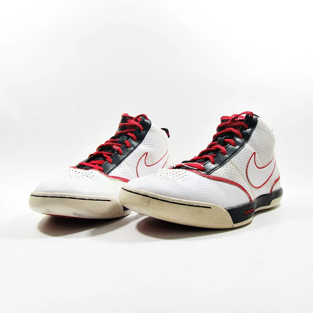 NIKE Fresh