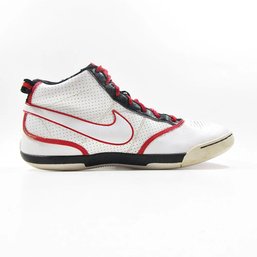 NIKE Fresh