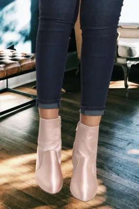Quintessa Nude Boots